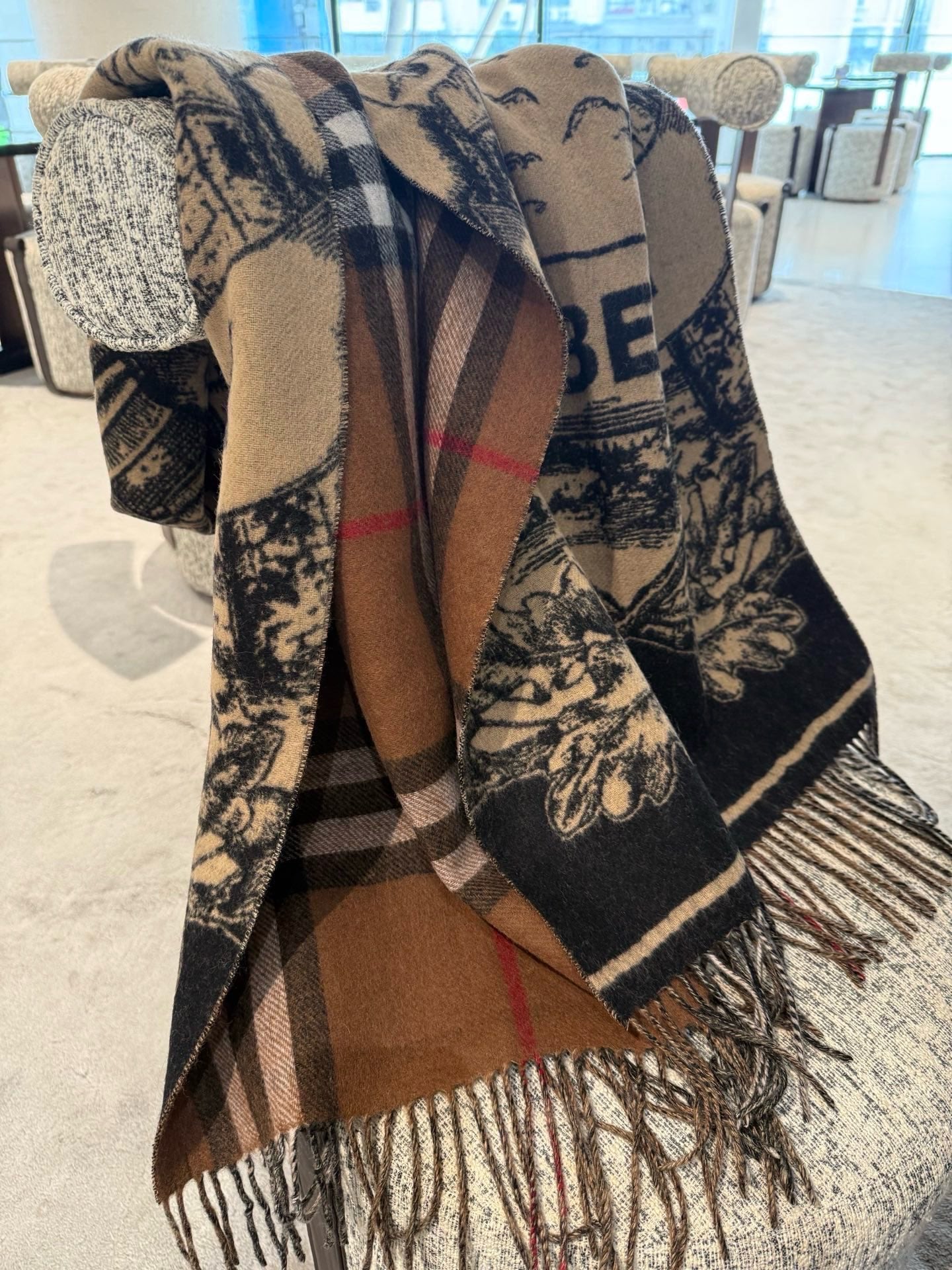BURBERRY 26S SCARF 210CM IN CASHMERE 175679