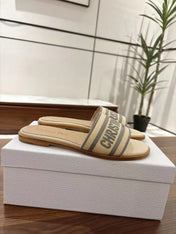 DWAY SLIDES IN BEIGE AND GRAY TECHNICAL FABRIC
