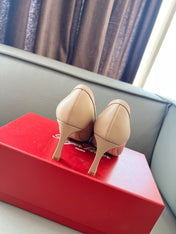 TROMPETTE BALLERINAS PUMPS IN NUDE SHINY CALFSKIN GOLD BUCKLE