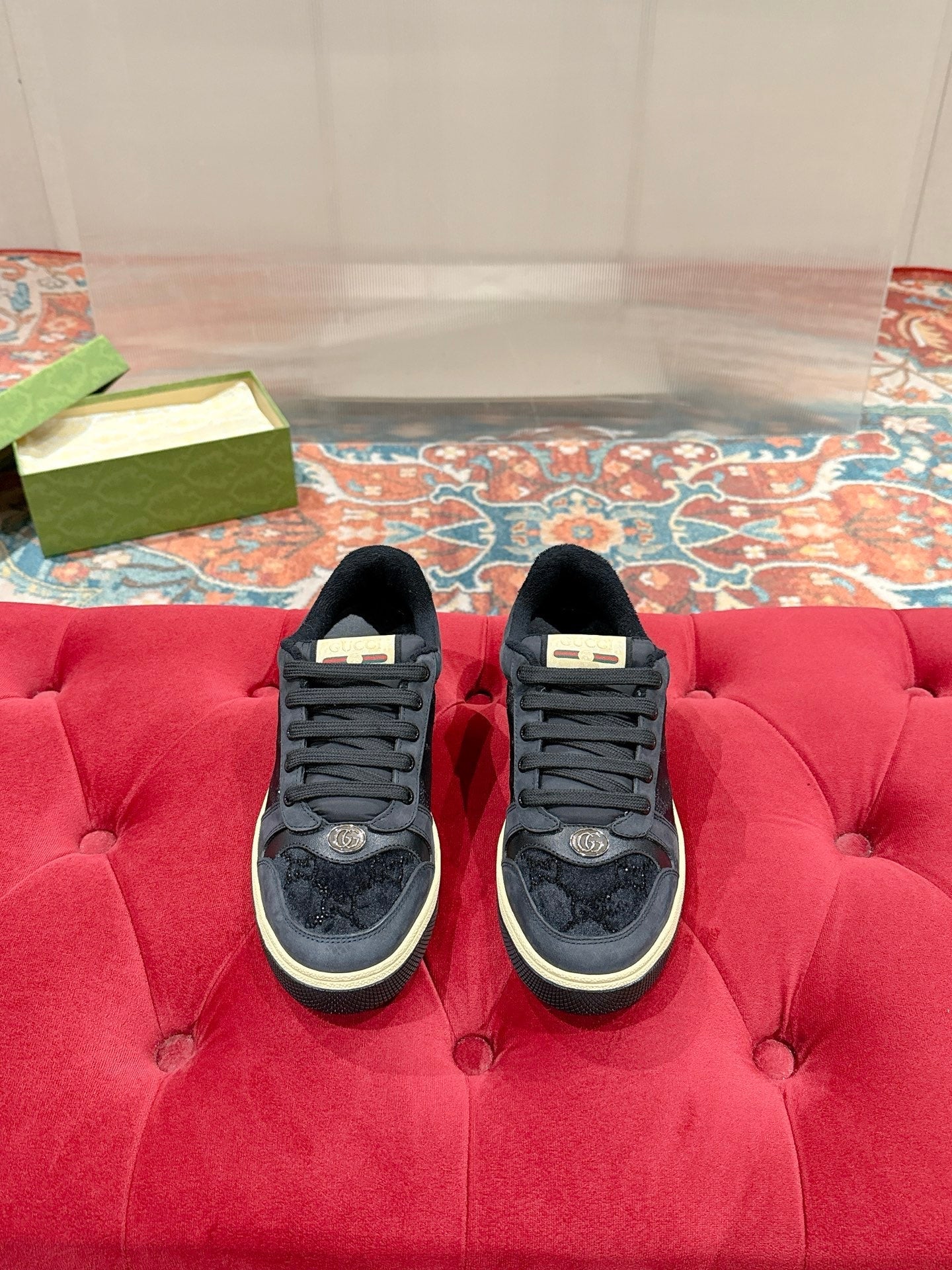 GUCCI 26S SCREENER SNEAKER IN BLACK LEATHER AND SUEDE