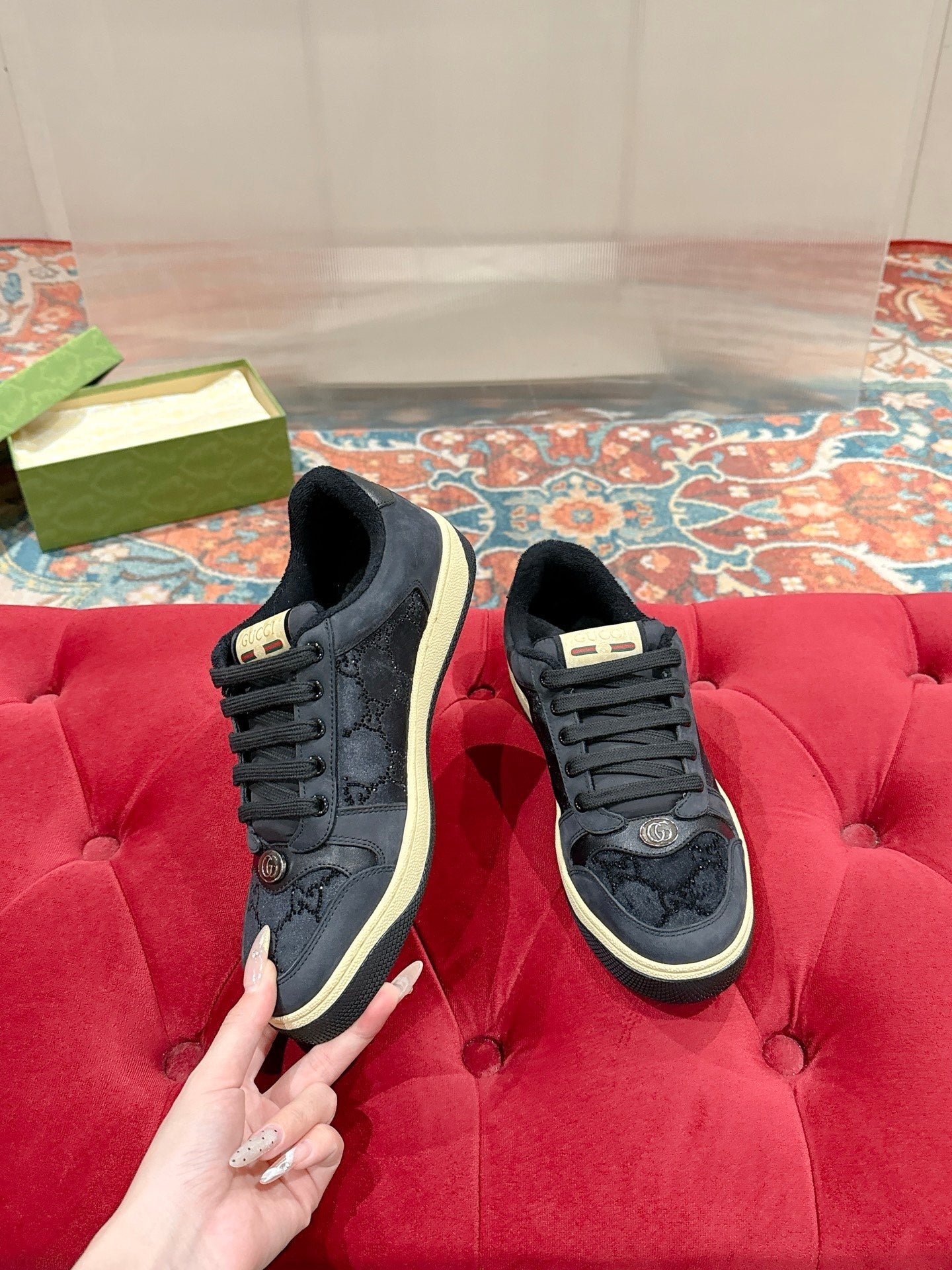 GUCCI 26S SCREENER SNEAKER IN BLACK LEATHER AND SUEDE