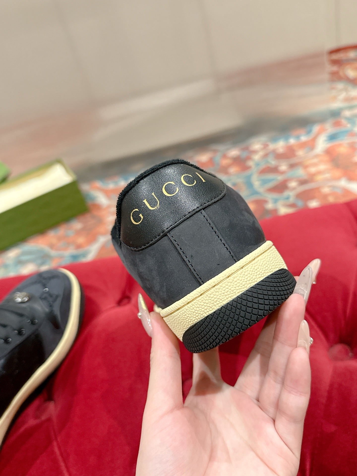 GUCCI 26S SCREENER SNEAKER IN BLACK LEATHER AND SUEDE