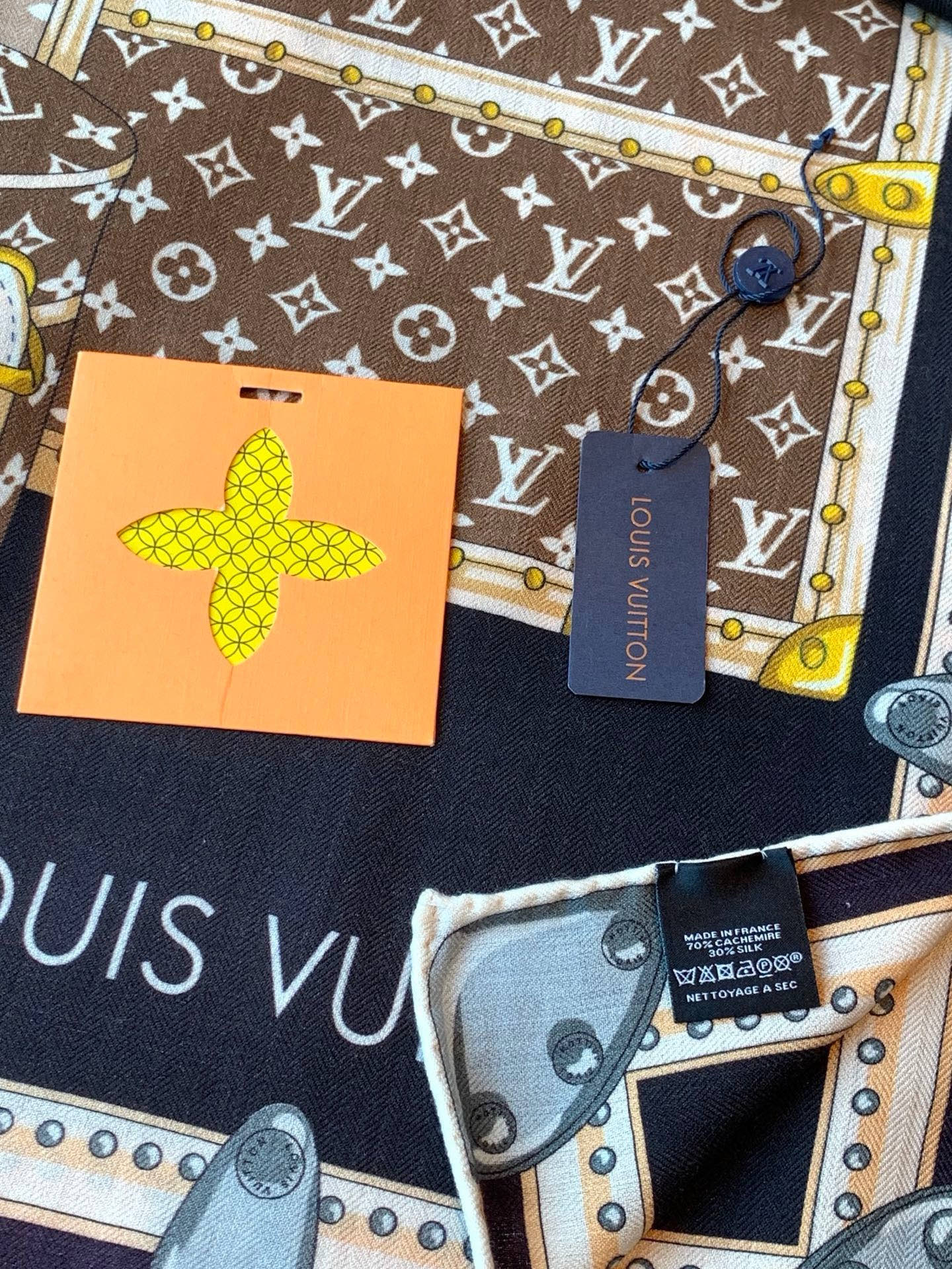 LV 26S SCARF 135 IN CASHMERE AND SILK 320942