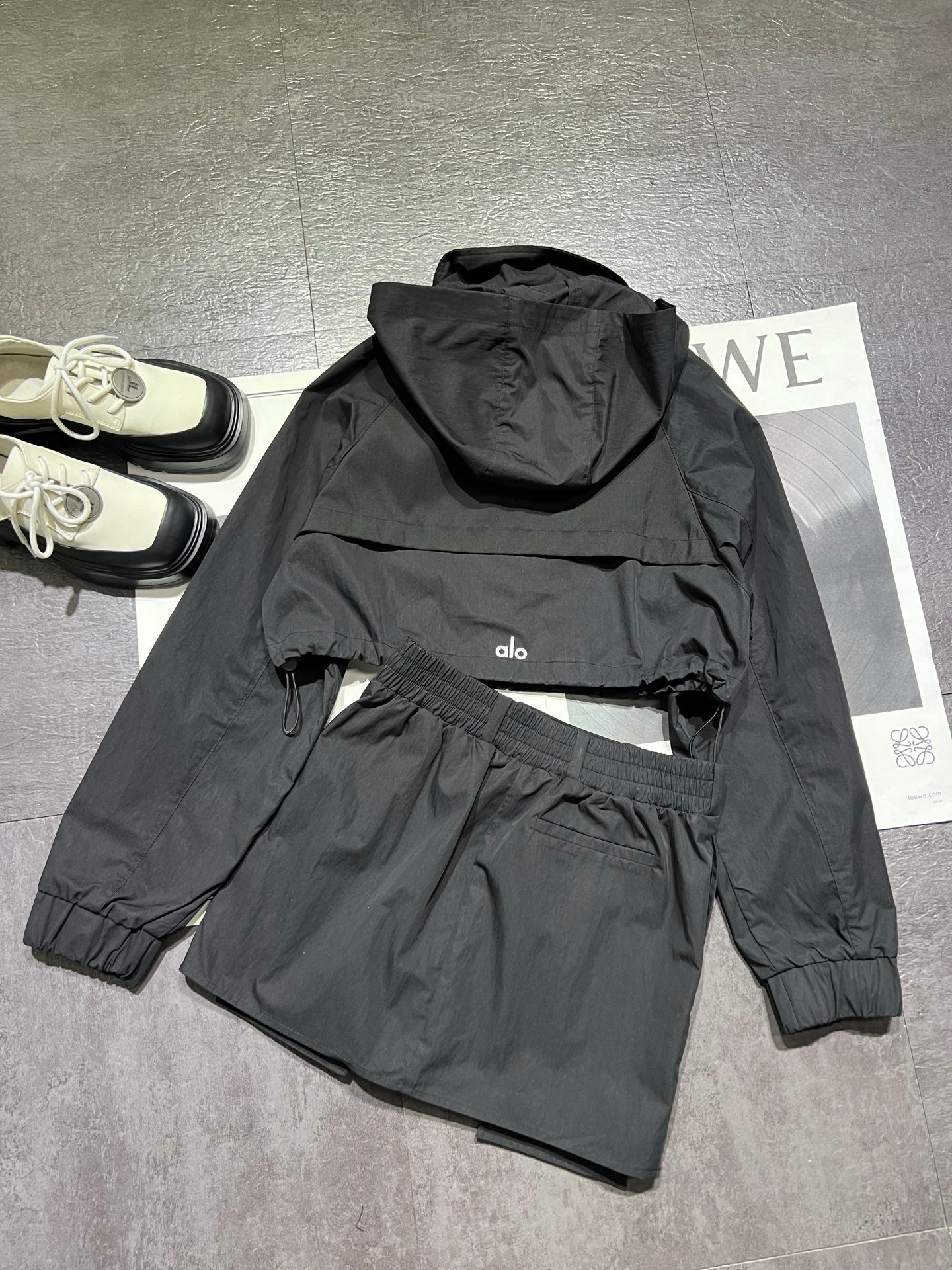 ALO 26S HOODED CROPPED JACKET & SHORTS SET 275
