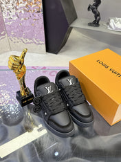 LV 26S LOW TOP SNEAKERS IN BLACK CALFSKIN