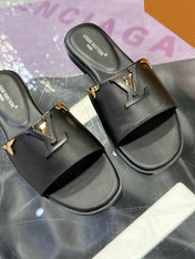 LV 26S FLAT SLIDE SANDALS IN BLACK CALFSKIN GOLD HARDWARE
