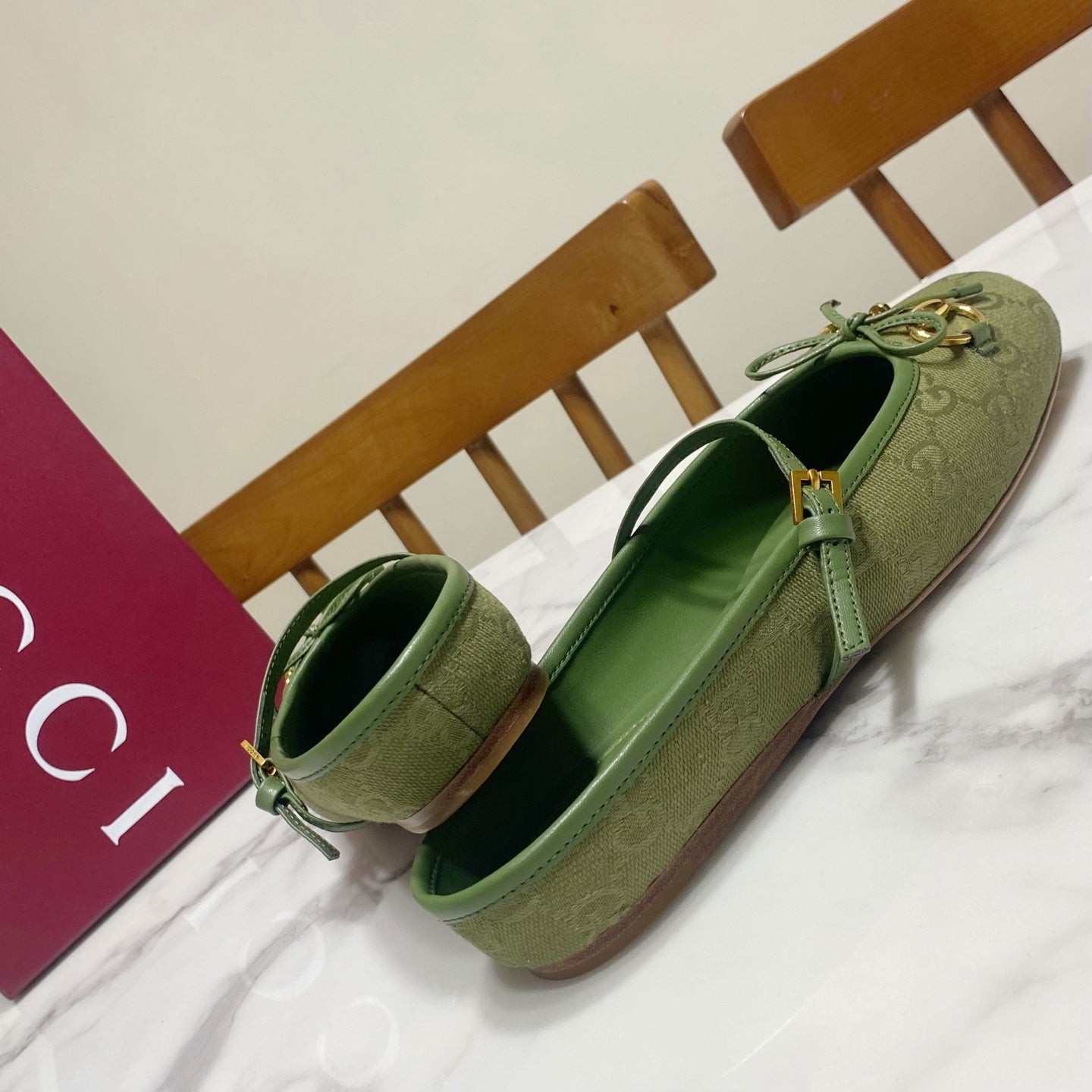 GUCCI 26S FLAT MULES IN GREEN CANVAS