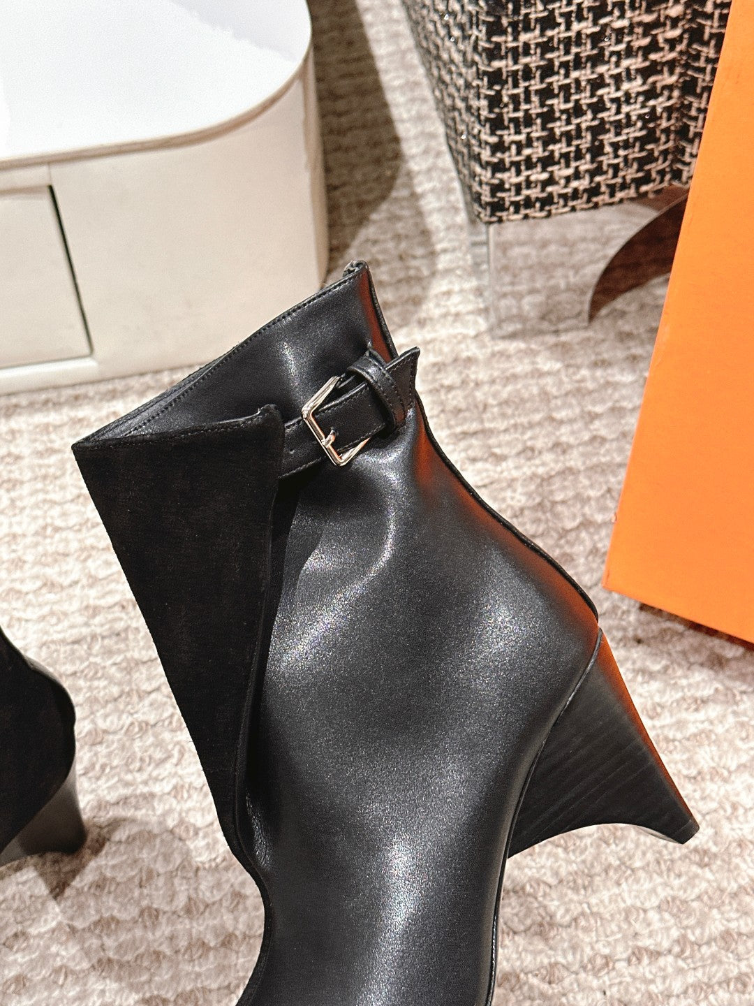 HILONA 6 CM ANKLE BOOTS IN BLACK CALFSKIN AND SUEDE