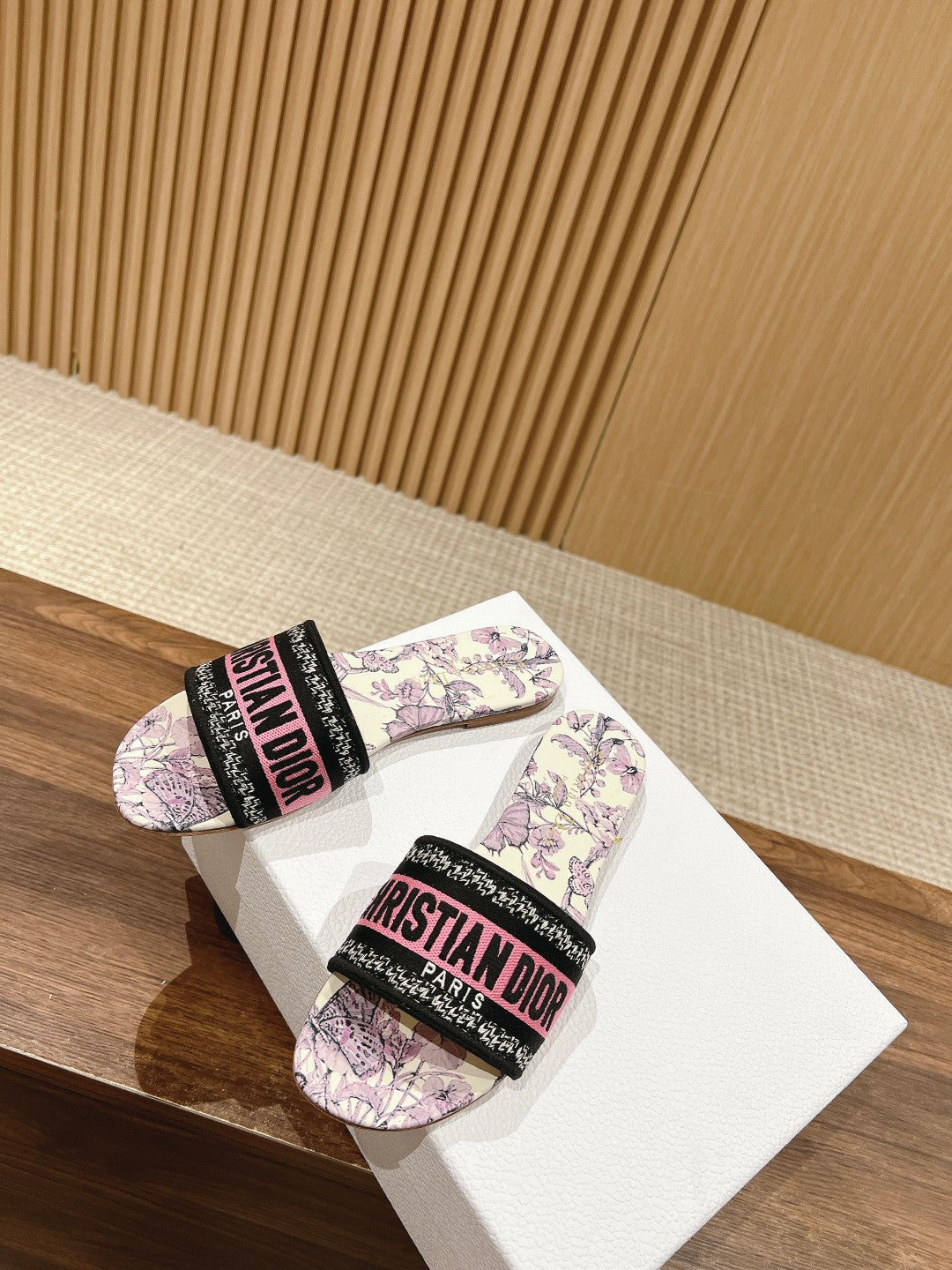 DIOR 26S SLIDE SANDALS IN PINK FLORAL PRINT LOGO STRAP
