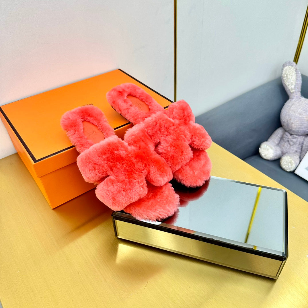 ORAN SHEARLING SANDALS RED PINK
