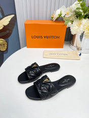 LV 26S MARE FLAT MULES IN BLACK CALFSKIN