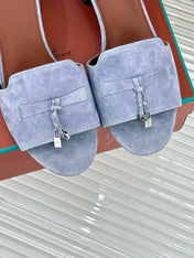 HIGH HEELS IN GREY SUEDE  AND LAMBSKIN