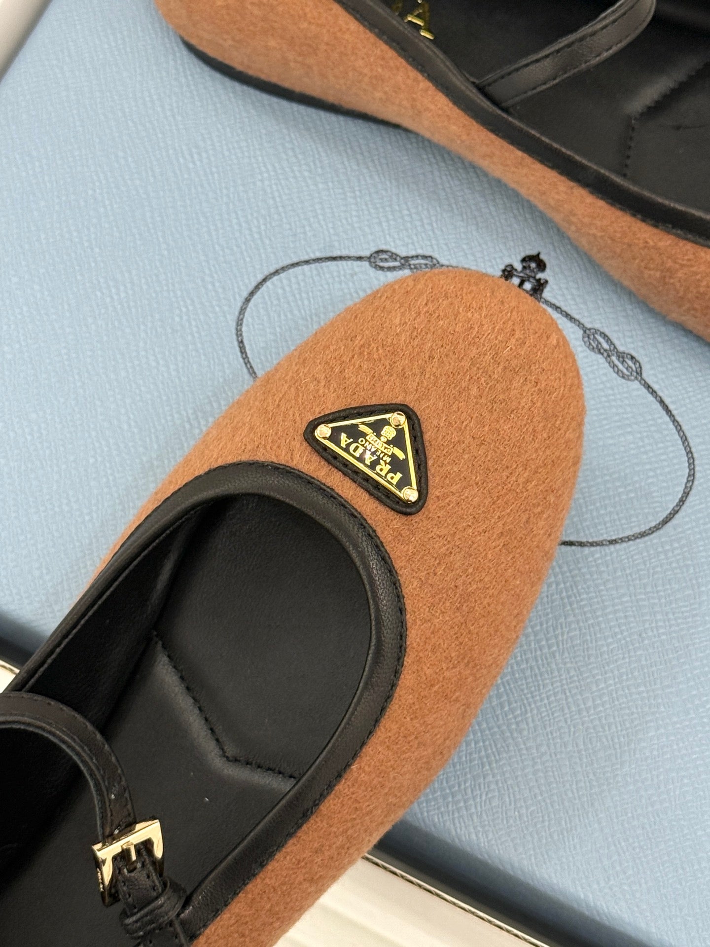 PRADA 26S MARY JANE  FLATS IN CAMEL BROWN FELTED FABRIC