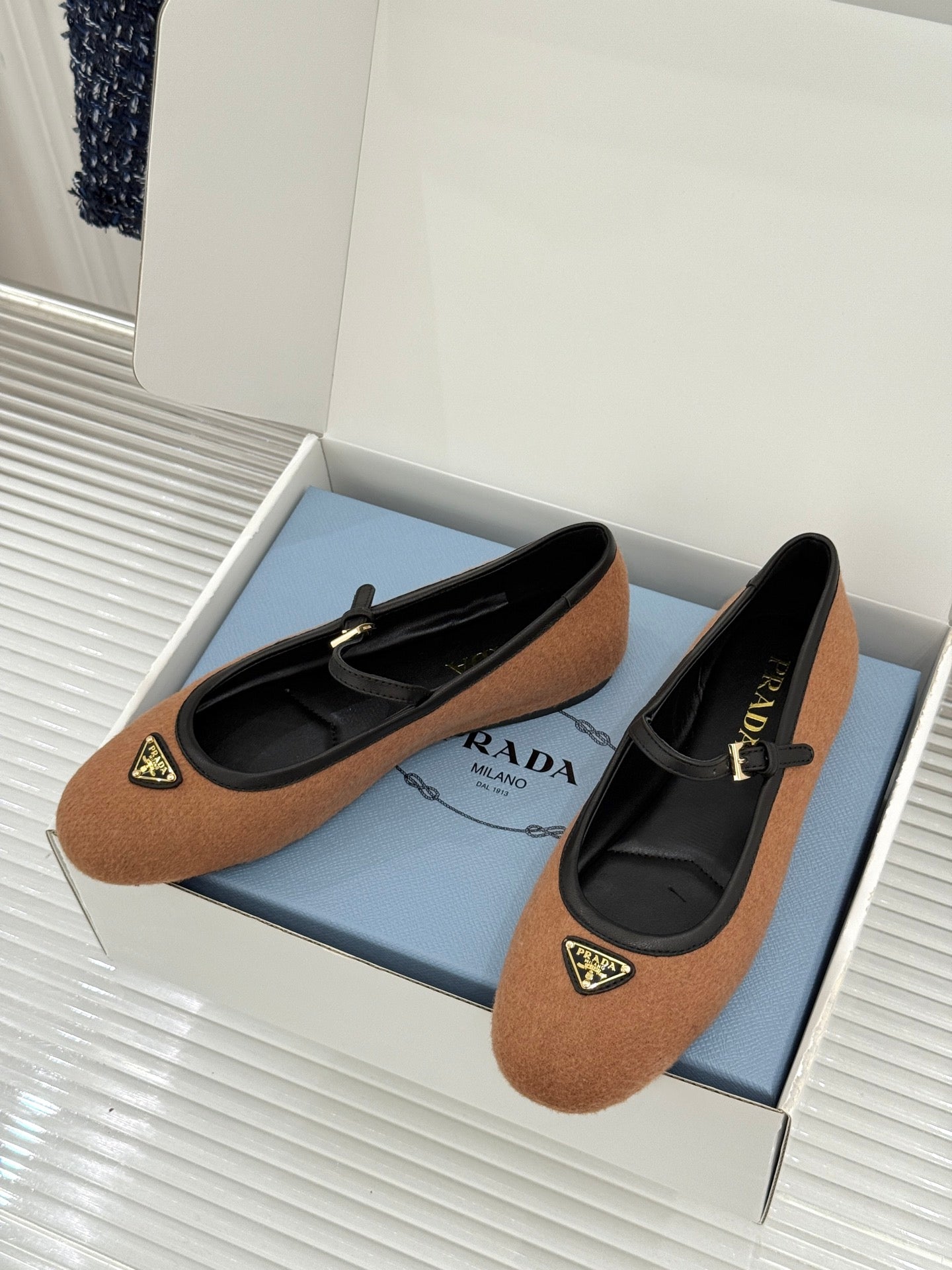 PRADA 26S MARY JANE  FLATS IN CAMEL BROWN FELTED FABRIC
