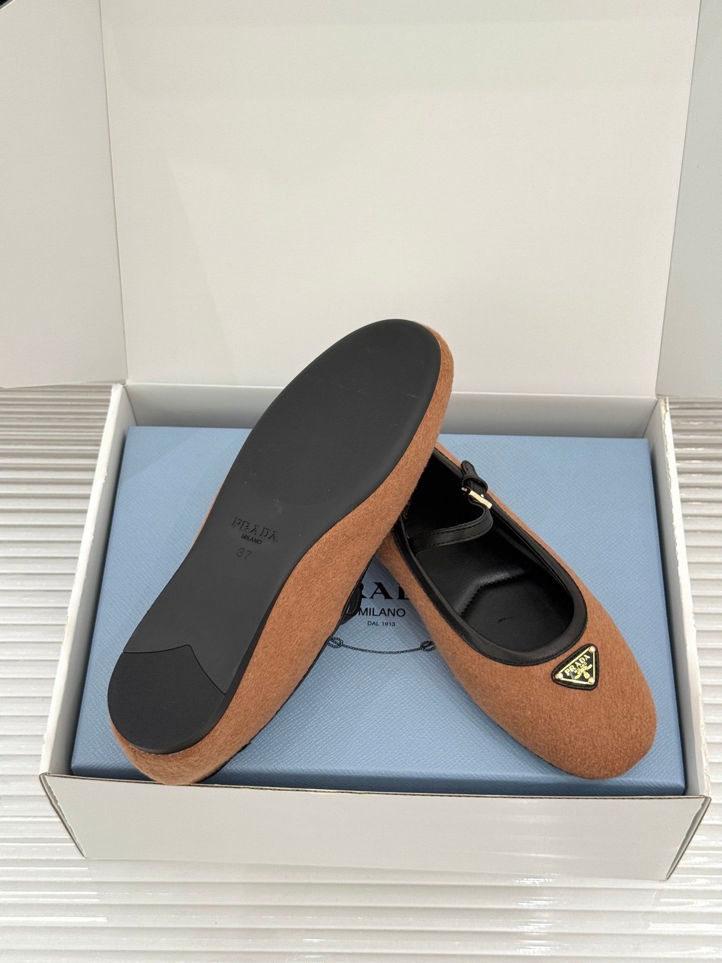 PRADA 26S MARY JANE  FLATS IN CAMEL BROWN FELTED FABRIC