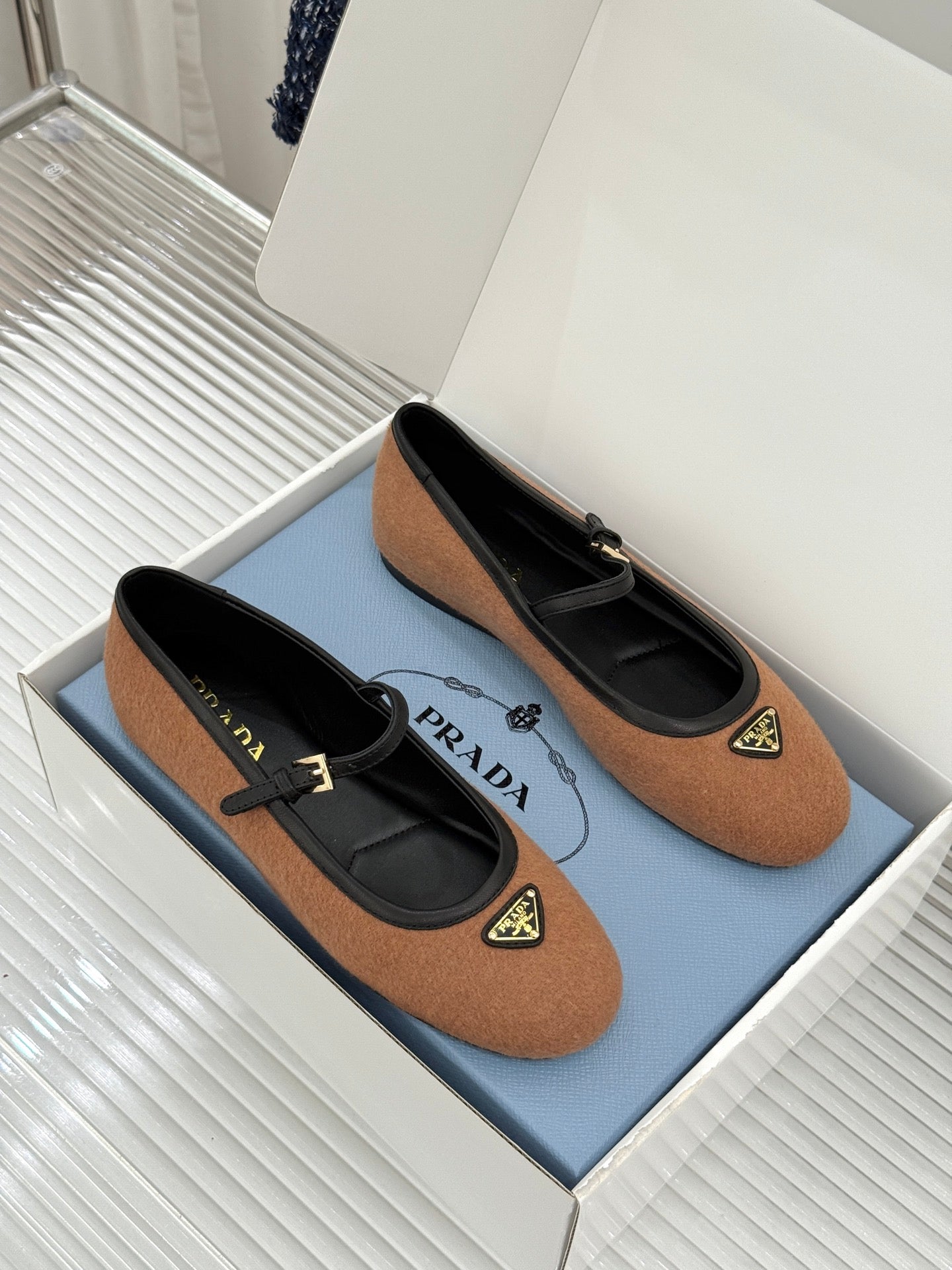 PRADA 26S MARY JANE  FLATS IN CAMEL BROWN FELTED FABRIC