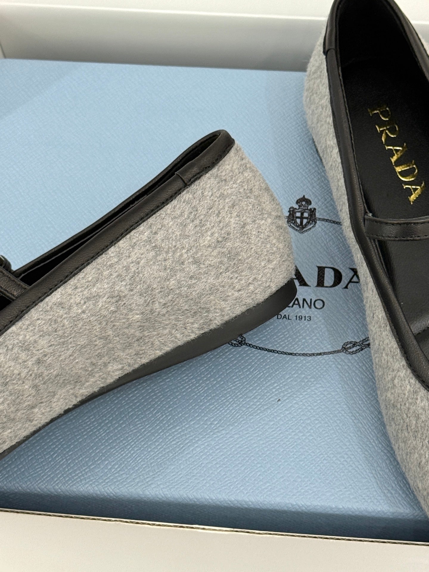 PRADA 26S MARY JANE  FLATS IN GREY FELTED FABRIC