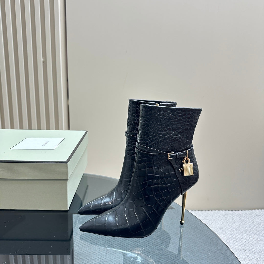 PADLOCK 10 CM ANKLE BOOTS IN BLACK CROCODILE-EMBOSSED CALFSKIN