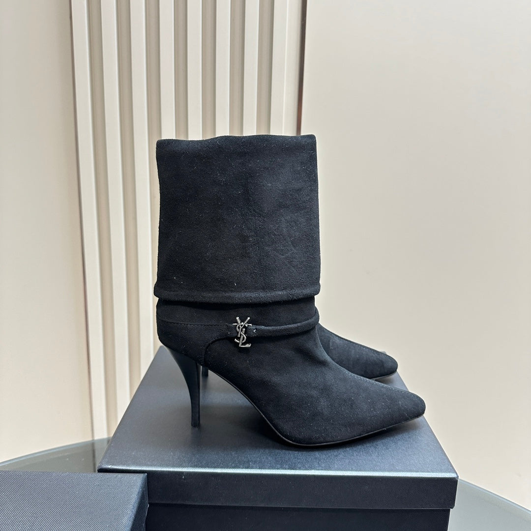 NIKI BOOTIES IN BLACK SUEDE