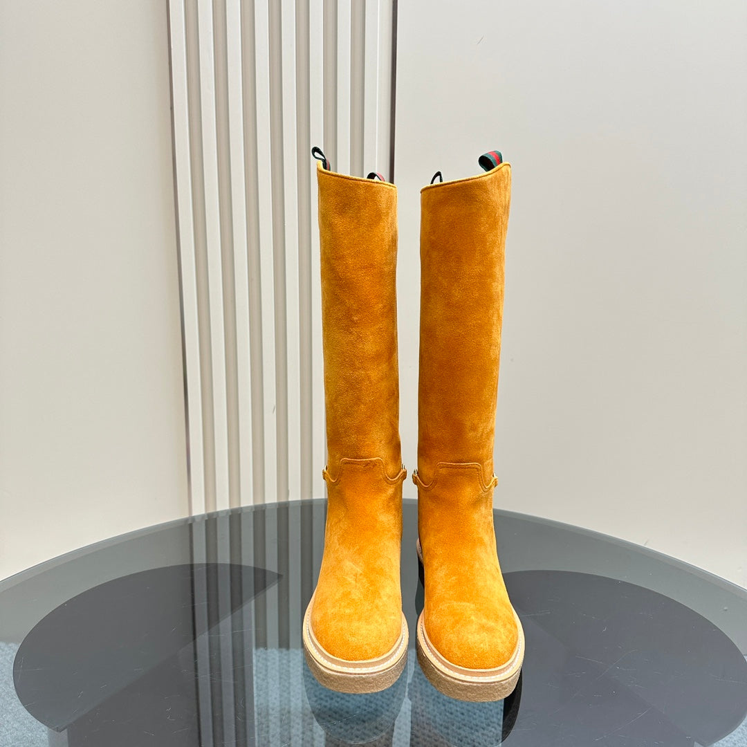 SLIM HORSEBIT KNEE BOOTS WITH WEB IN HONEY ORANGE SUEDE
