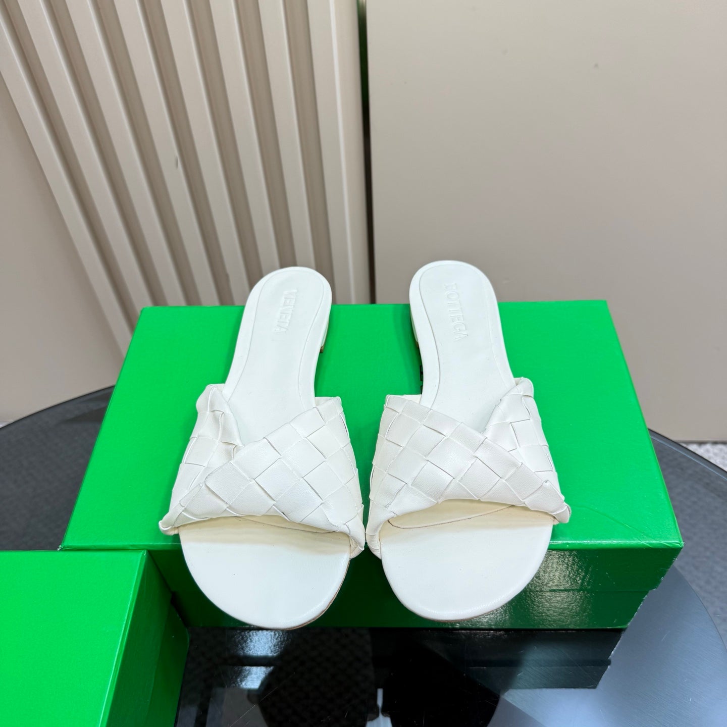BLINK FLAT MULE IN WHITE INTRECCIATO LEATHER