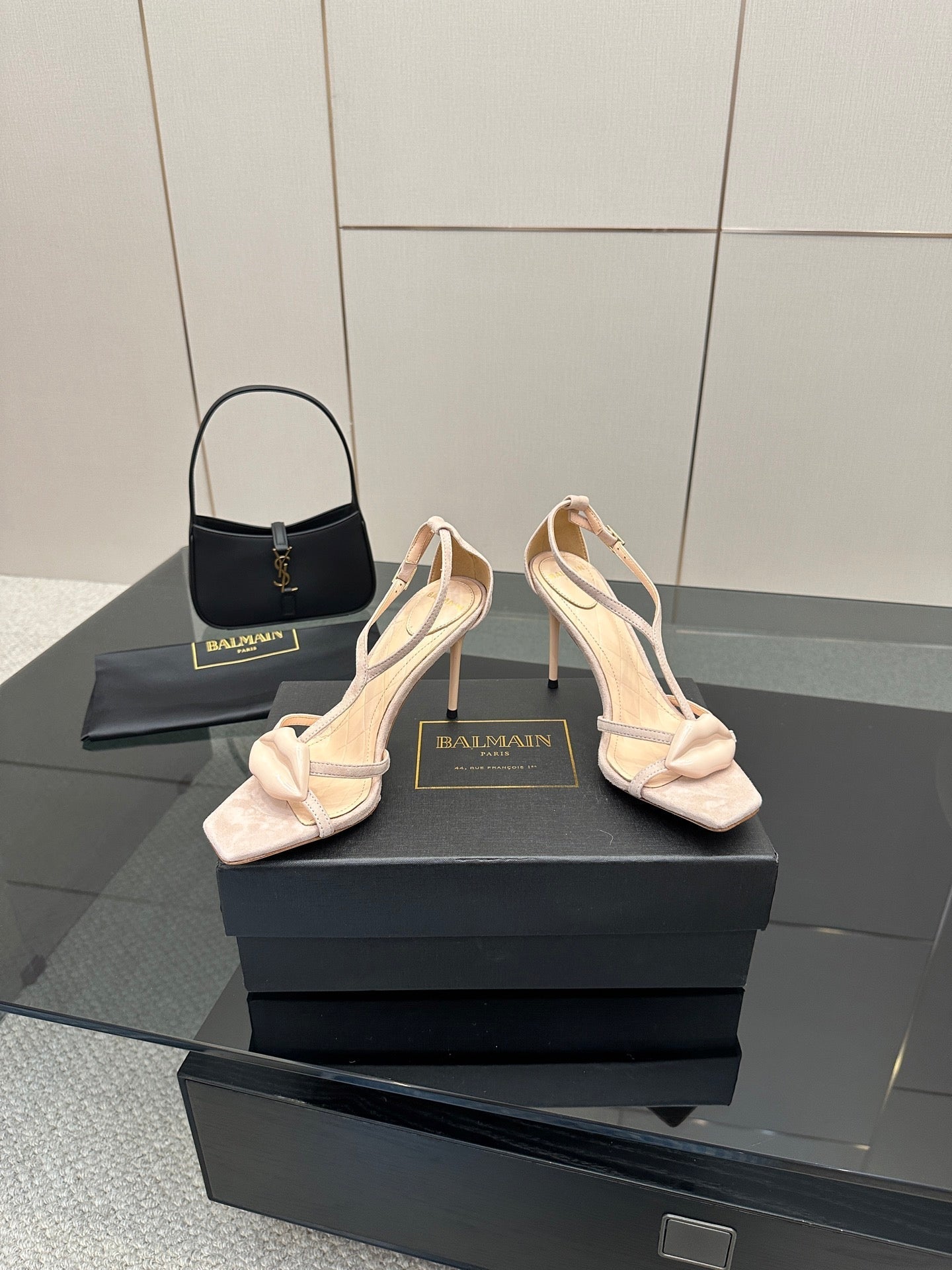 BALMAIN 25S LIPS SANDALS 10 IN BLUSH BEIGE SUEDE