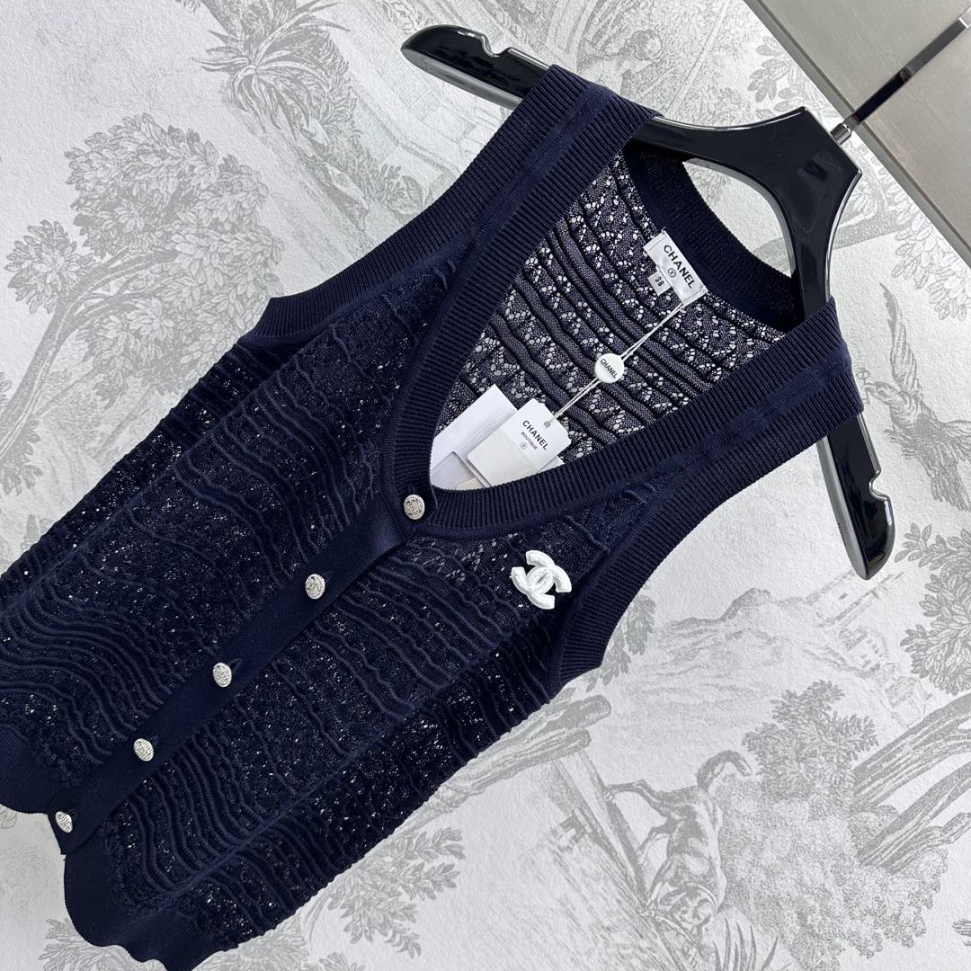 CHANEL KNITTED TANK TOP