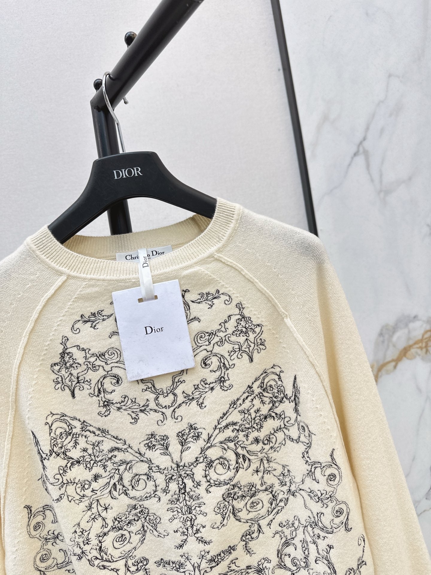 DIOR 25S FLORAL EMBROIDERED CASHMERE SWEATER 571