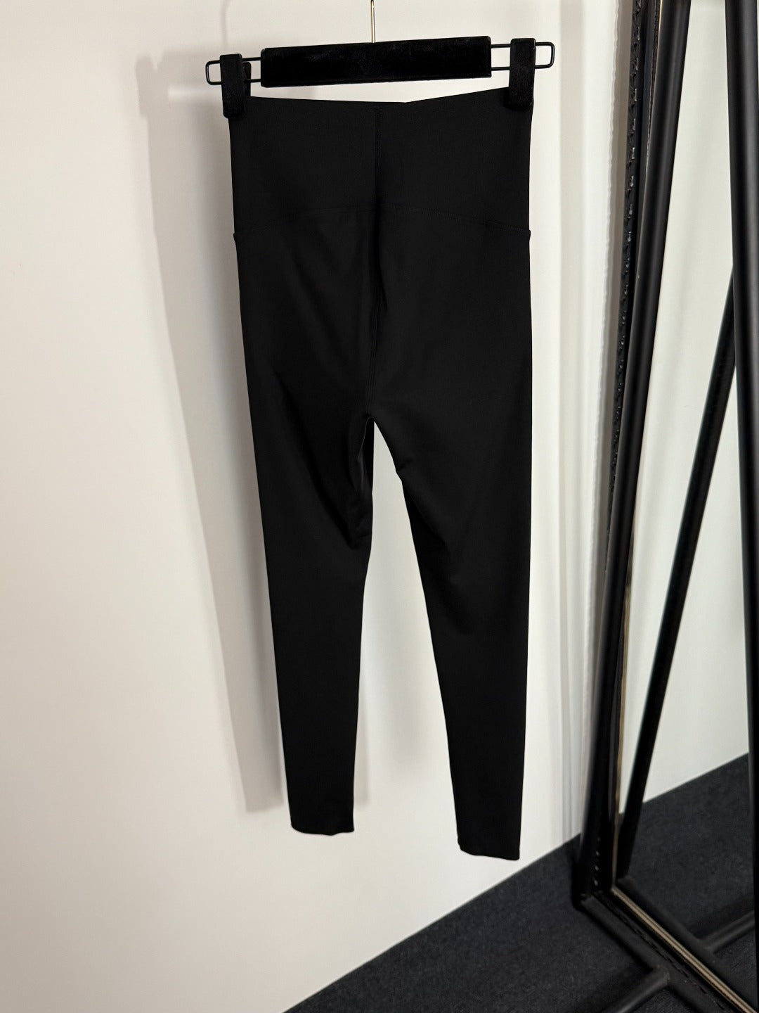 CELINE 26S HIGH-WAISTED STRETCH LEGGINGS STYLE 26