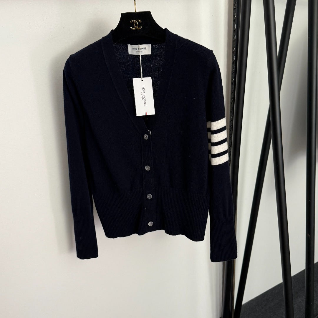 THOM 26S CARDIGAN STYLE 83