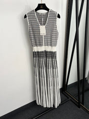 MAXMARA 26S SLEEVELESS V-NECK KNIT MAXI DRESS 363