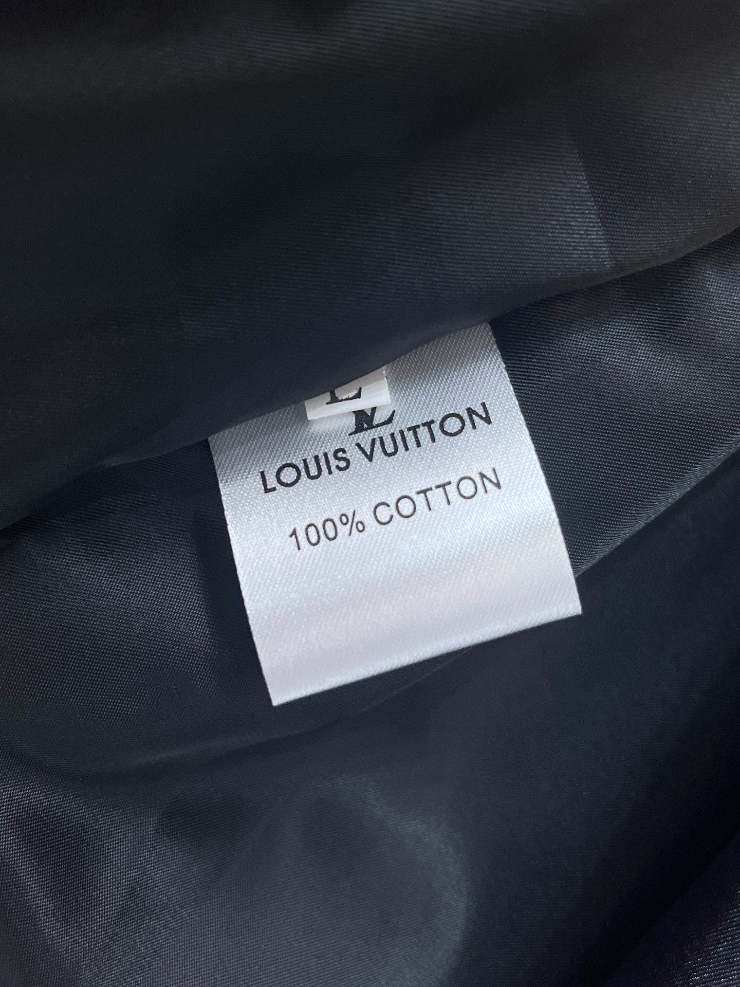 LV BLACK MONOGRAM JACKET 239559