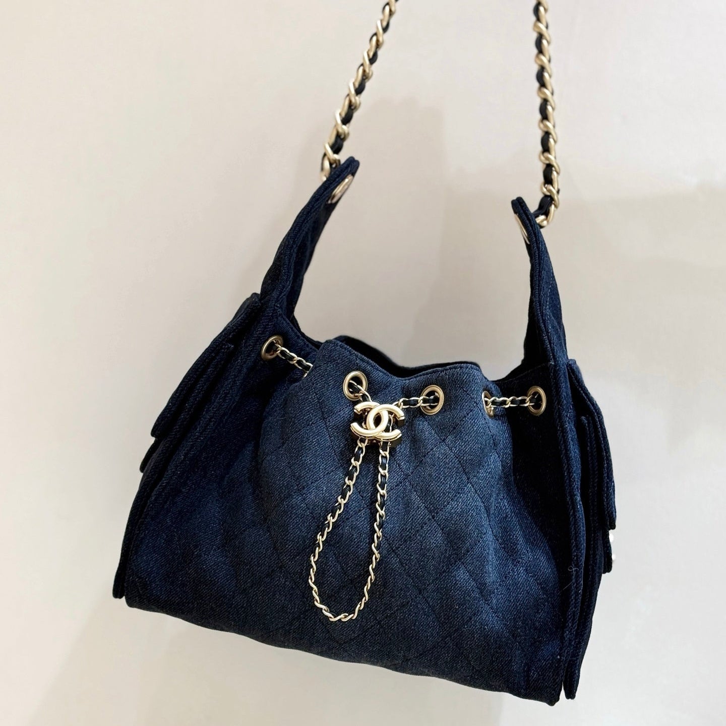 CC 25 HANDBAG 30 IN DARK BLUE DENIM GOLD HARDWARE