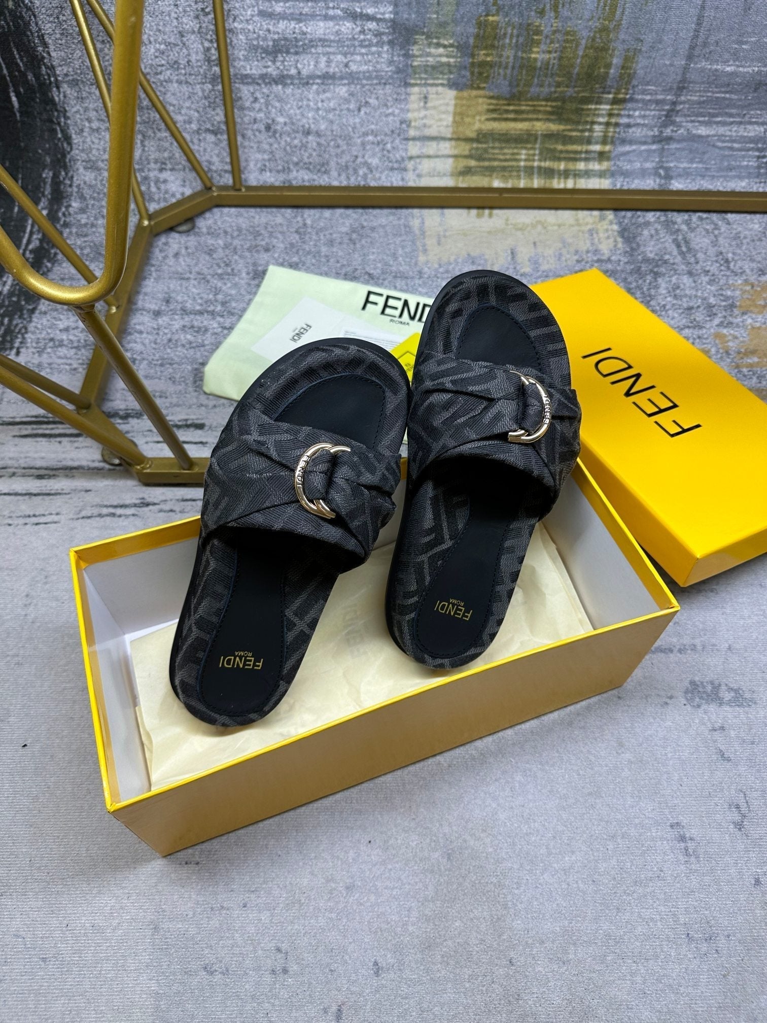 FF Feel 10 Black FF jacquard Slide