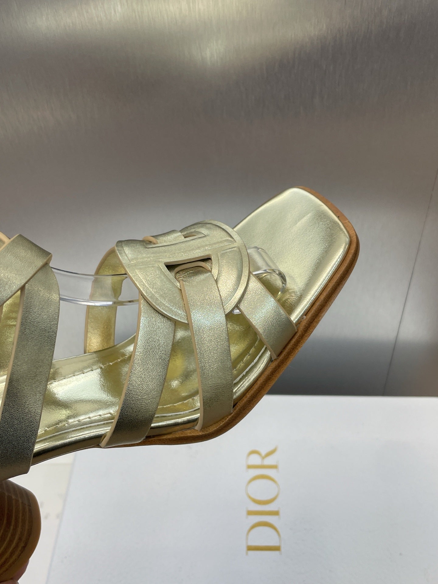 D-CLUB HIGH HEEL SLIDE 25S 80MM IN GOLD GLOSSY CALFSKIN