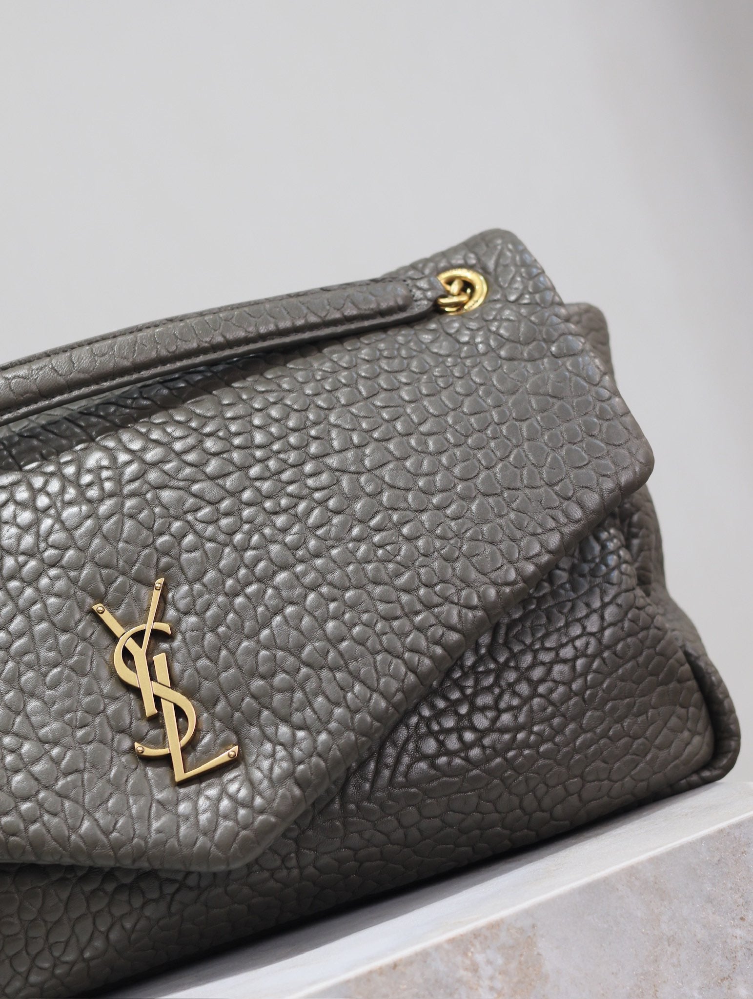 YSL 25S CALYPSO BAG 38 IN ARMY GREEN GRAINED LAMBSKIN GOLD HARDWRE