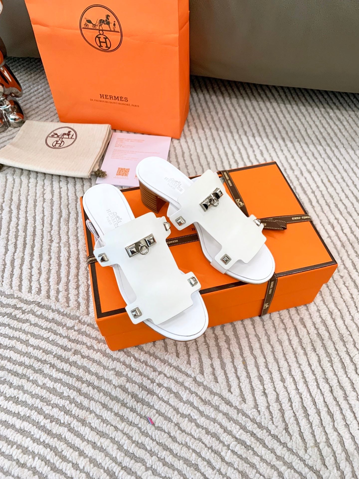 INVINCIBLE 50 SANDAL IN WHITE CALFSKIN