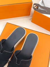 Eze 30 Sandal Black Suede