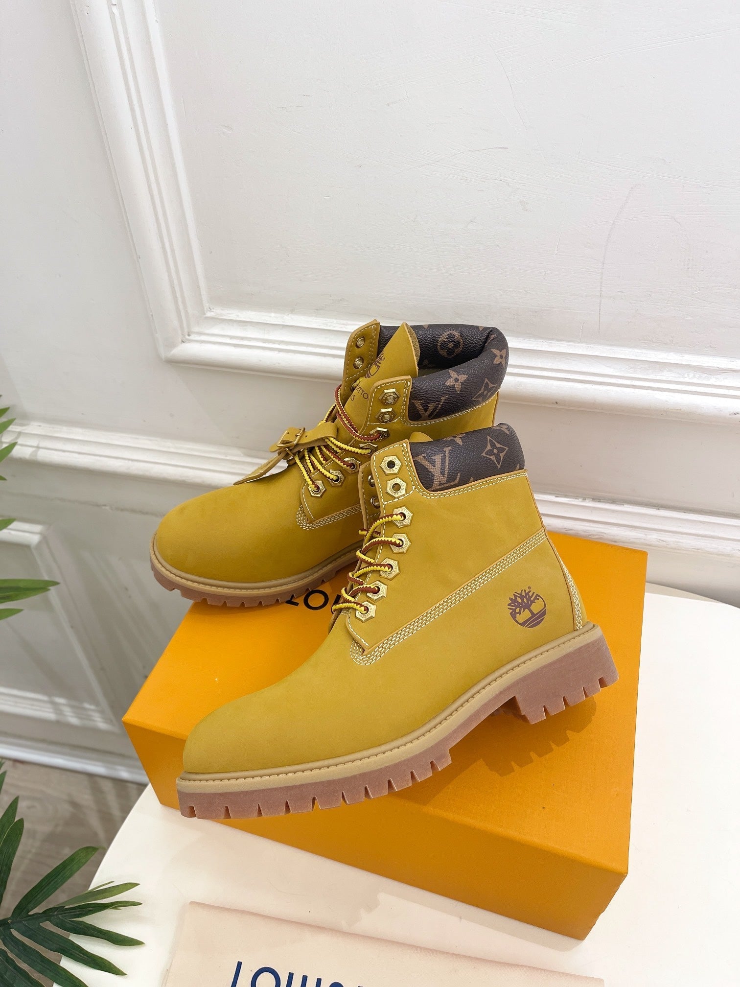LV X TIMBERLAND MARTIN BOOT IN PEANUT BROWN SUEDE
