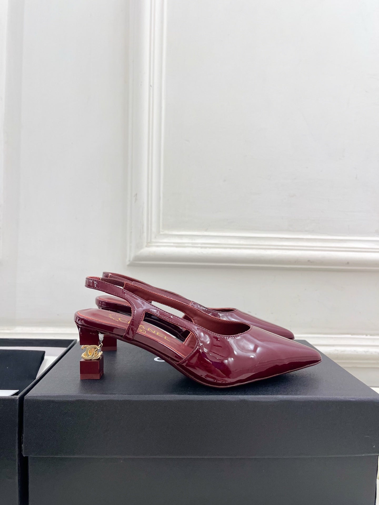 CHANEL 26S POINTED TOE HIGH HEELS 55 MM IN DARK RED PATENT LAMBSKIN