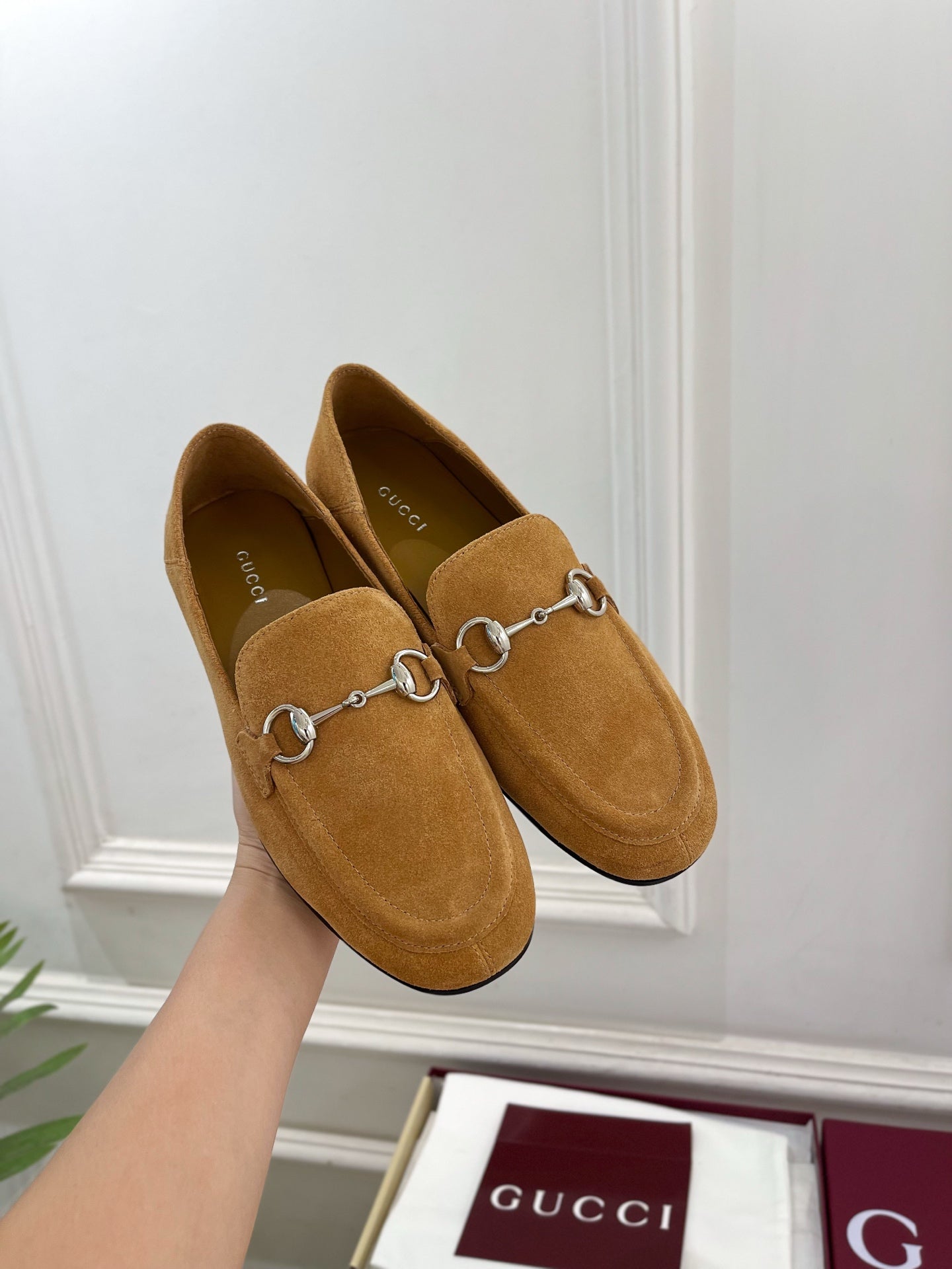 GUCCI 26S LOAFERS MM IN CAMEL BROWN SUEDE WITH SILVER HARDWARE
