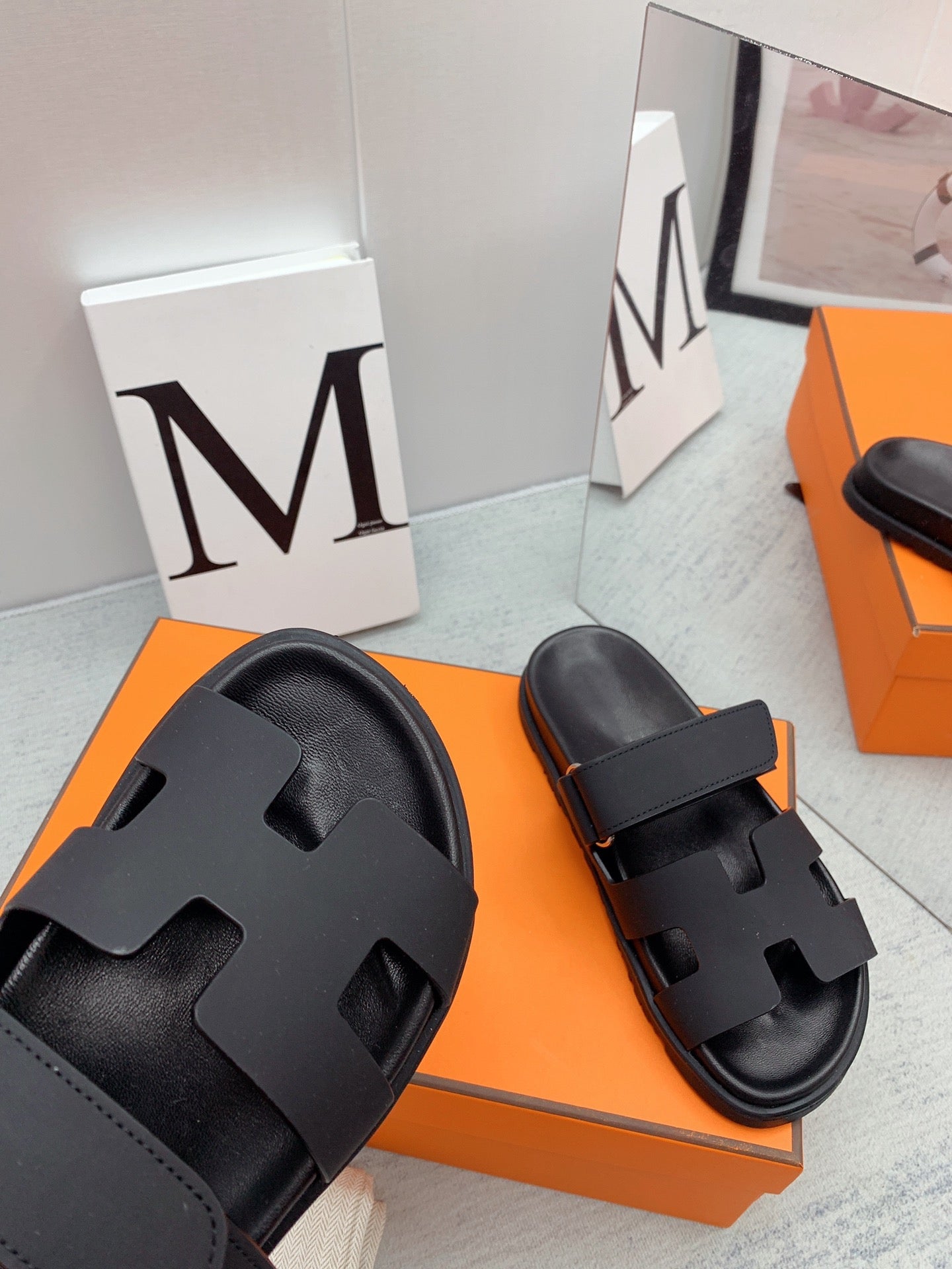 Chypre Sandal Black